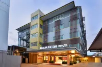 Berich Hotel Hotel dekat Wat Tha Chang