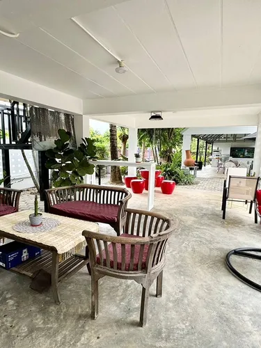 รูปภาพของบ้านสวนสุรีย์ รีสอร์ท