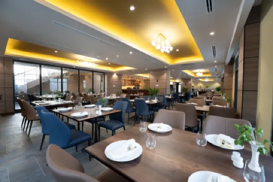 The Skye Phnom Penh Hotel & Apartments