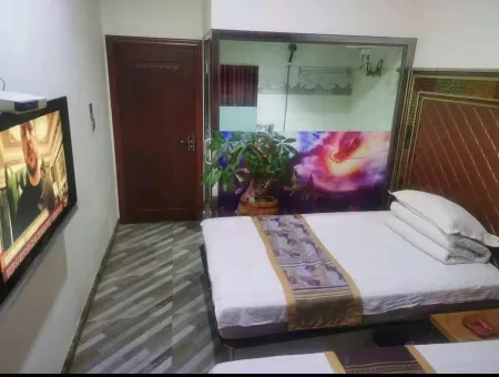 Harbin Caotangjian Central Chinese Inn Отели рядом с достопримечательностью «Former Residence of Xiao Hong»