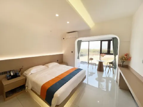 Jinghong Jiutai Hot Spring Hotel Hotels near Xishuangbanna Mengle Cultural Tourism Area