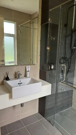 DutaVilla Отели рядом с достопримечательностью «Masjid Tuanku Mizan Zainal Abidin (Masjid Besi)»