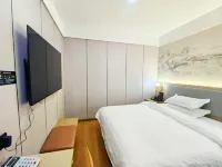 Xinyun Homestay (Kaifeng Qingming Shanghe Park Drum Tower Square)