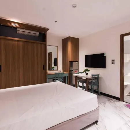 Luxe Paradise Suites Hotel Hoang Cau Отели рядом с достопримечательностью «Донгда»