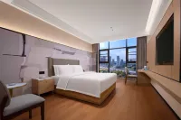 Zhiyi Holiday Hotel (Bazhong East Railway Station)