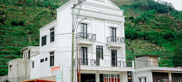 Roadsidevilla's Hotels in Wonosobo Regency