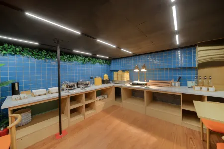 Jinjiang inn (Jiaozuo University Renmin Road Branch) Отели рядом с достопримечательностью «Jiaozuo University»