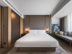Madison Hotel, Qilihe Bridge, Lanzhou High Speed Railway Station