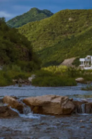 Rehe Valley LAN Hot Springs Courtyard