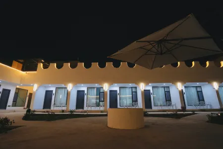 Nalati Cloud-Hovering Garden Boutique B&B Отели рядом с достопримечательностью «Nalati Raspberry Town»