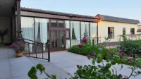 Gongliu Sanshe Bieyuan Homestay