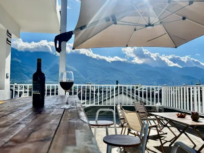 Dali Xinglanju Homestay (Erhai Lake) Отели в г. Верхний отрезок западной части живописной местности озера Эрхай