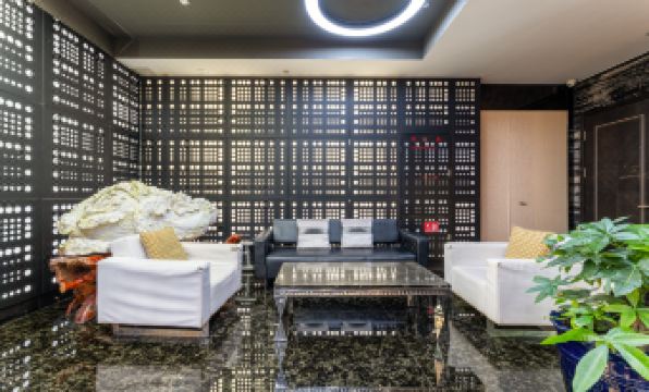 Huayi Oriental Hotel (Harbin Central Street Subway Station Harbin Station)