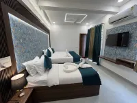 Honeyveils Palace