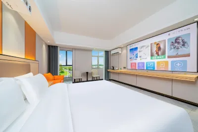 Xiyue Select Hotel (Sun Yat-sen's Former Residence Nanlang High-Speed Railway Station Branch) Hotels near Zhongshan Studio City