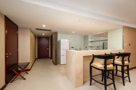 Soluxe Hotel