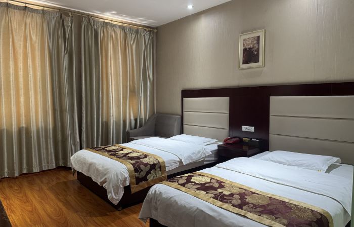 Kaisheng Holiday Inn