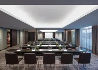 New World Makati Hotel - Business