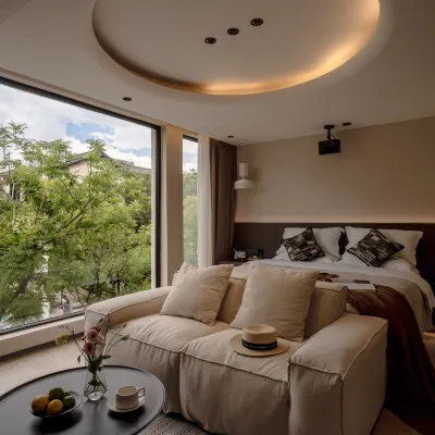 Dali Zhishan Yunshe (Renmin Road Branch) 얼하이 게이트 주변 호텔