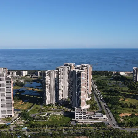 Jifeng Seaview Light Residence (Shili Silver Beach, Hailing Island, Yangjiang)