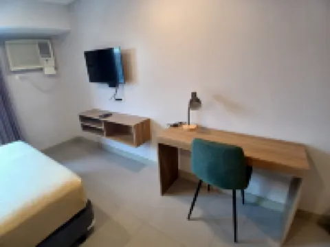 Milton Hotel Makati マカティのホテル