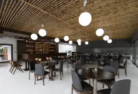 Shuibang Impression Hotel - parking