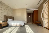 Days Hotel by Wyndham Jilin Railway Station - Airport Shuttle