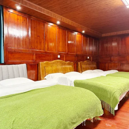Qingxin Mountain Residence Homestay in Heishui County