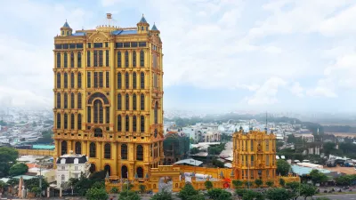 LaChateau Hotels in District 8