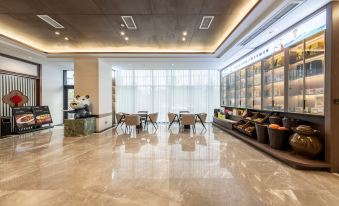 Mingzhi Shangchun Holiday Hotel - Dujiangyan Rongchuang Panda Valley Branch