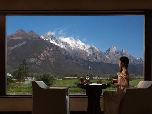 山眷雲·日照金山·田也咖啡·雪山全幅畫景飯店 休閒娛樂 Photos