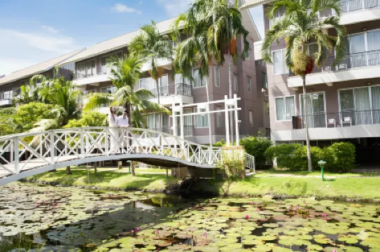 The Leela Resort & Spa Pattaya Отели рядом с достопримечательностью «Береговая дорога»