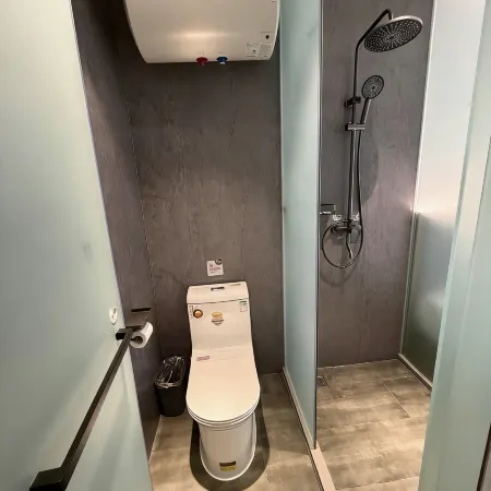 Home Inn Plus Отели рядом с достопримечательностью «Чаоян»