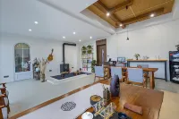 Encounter No.10 Garden Homestay (Royal Inn Huanhu Road Branch)