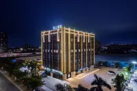 โรงแรมคลาวด์ (เมืองเหอซาน เซ็นเทนต์)