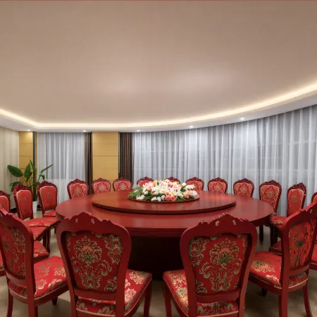 Fall In Love With Nujiang Grand Canyon Hotel