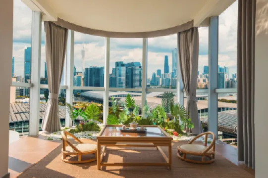 The RITZ HOTEL (Guangzhou Pazhou Exhibition Center Branch) Hotels near Canton Fair