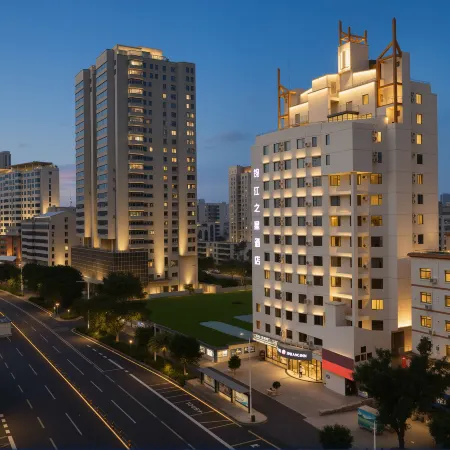 Jinjiang Inn Select (Haikou Arcade House Old Street Binhai Avenue)