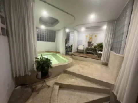 JANE Hot Spring Hotel (Anji Yunshang Grassland Panda Tribe Adventure Park Branch) Hoteles en Anji