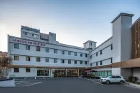 Mercure Qingdao Zhanqiao Railway Station - parkir