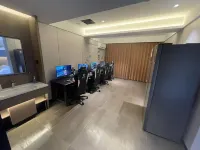 IDJ Love E-Sports Hotel (Kaifeng Qingming Riverside Garden Gulou Night Market) Hotels near Kaifeng Drum Tower
