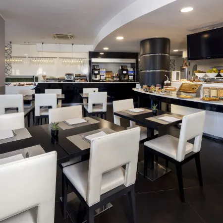 Holiday Inn GENOA CITY by IHG