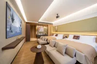 Floral Lux Hotel · Qiao's Home (Chaozhou Ancient City Paifang Street) - balcony
