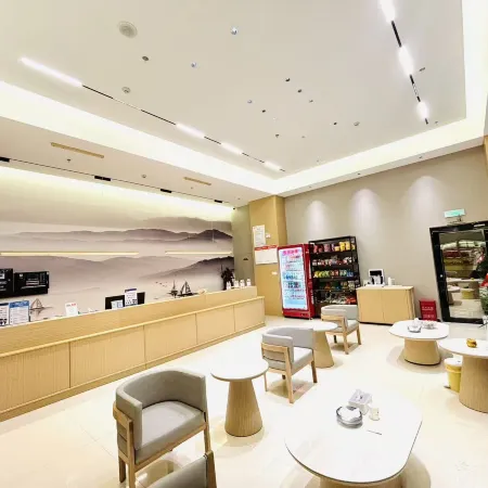 Linzhou Qiyue Hotel (Hongqiqu Government Service Center Luban Avenue)