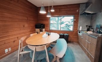 Hilltop Villa Karuizawa - Peaceful Hilltop Forest Retreat With Mountain View