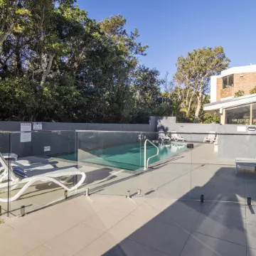 84 The Spit Holiday Apartments