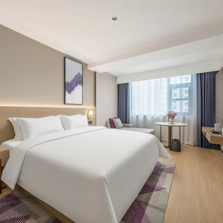 Lifeng Hotel (Haiyang Government Affairs Service Center Haiyang Station Branch)