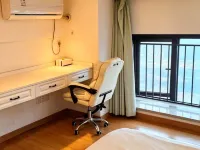Luyin LOFT Movie Apartment (Nanchang West Station Lizhuangshan Subway Station) Hotels in Nanchang