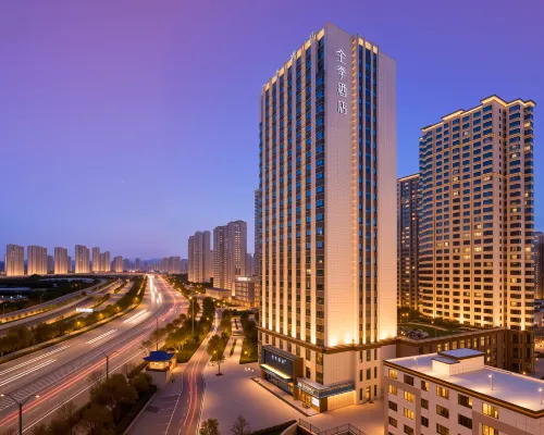 All Seasons Hotel (Taiyuan South Inner Ring West Street Heping Park Branch) Hotels near Wanbolin