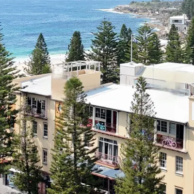 MAD Monkey Hostel Coogee Beach Hotels near Sydney Eastern Suburbs